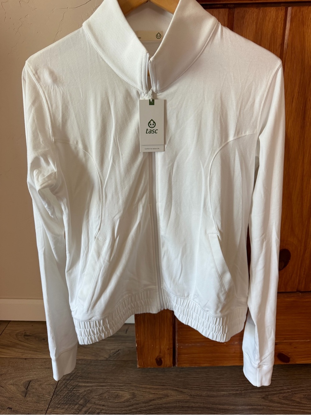 New With Tags (NWT) Tasc Performance TwentyFourSeven Jacket – White